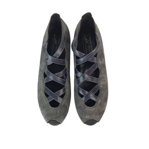Donald J Pliner Eike Gray Suede Leather Mary Jane Ballet Flats Size 8